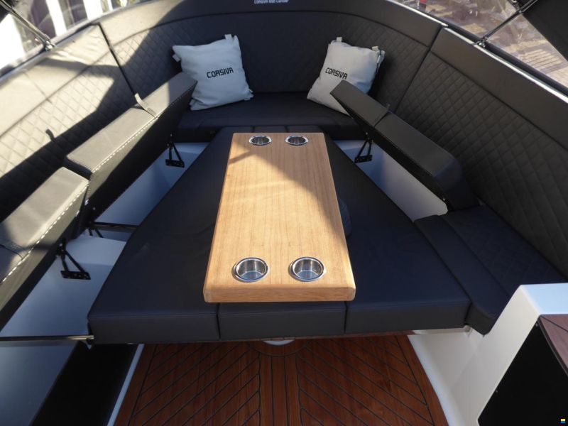 Corsiva 650 Tender