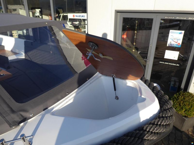 Corsiva 650 Tender