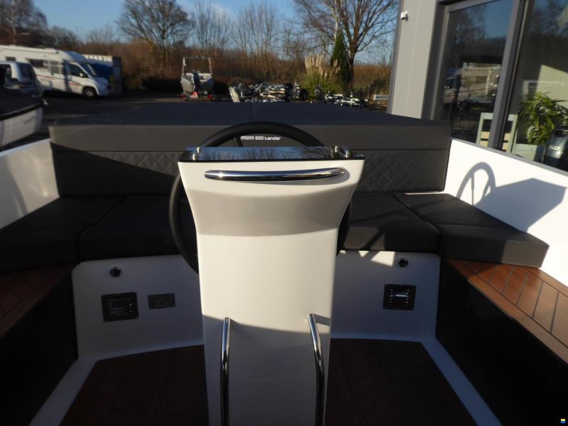Corsiva 650 Tender