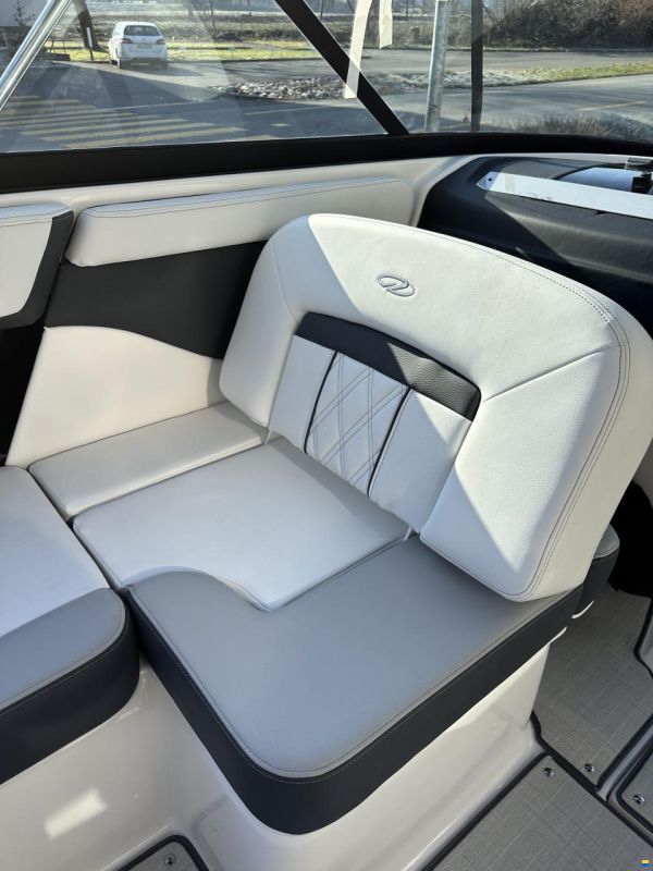 Regal 2000 ES Bowrider