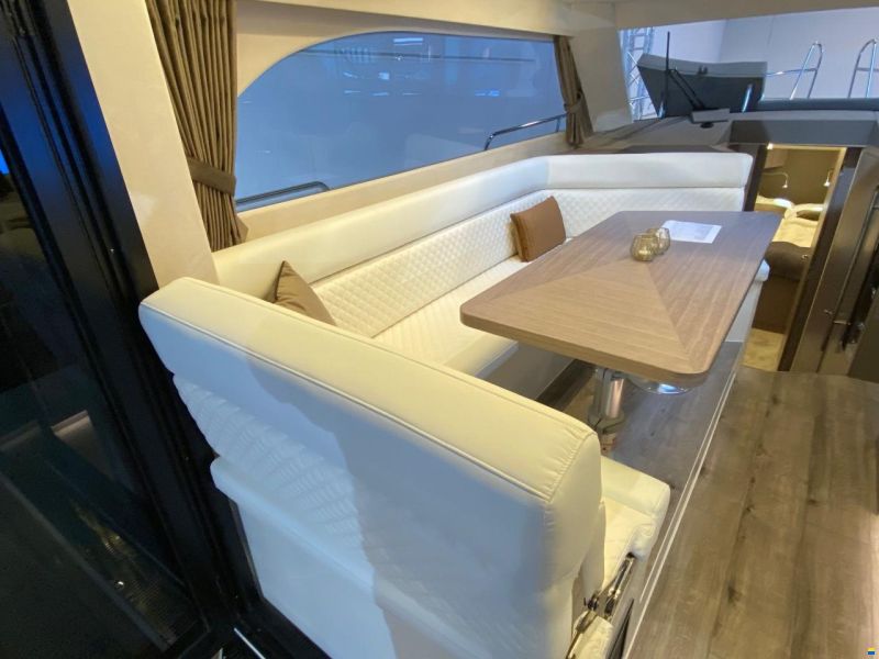 Maxima 37