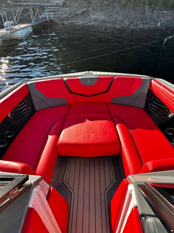 Nautique G23