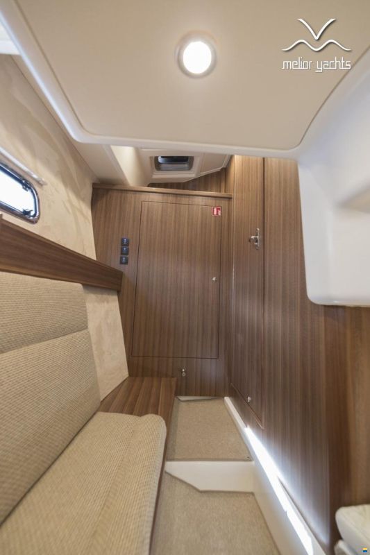 Saga 385 - Edition Walnut Interior