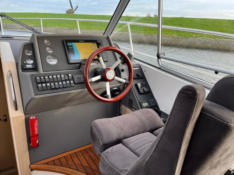 Saga 385