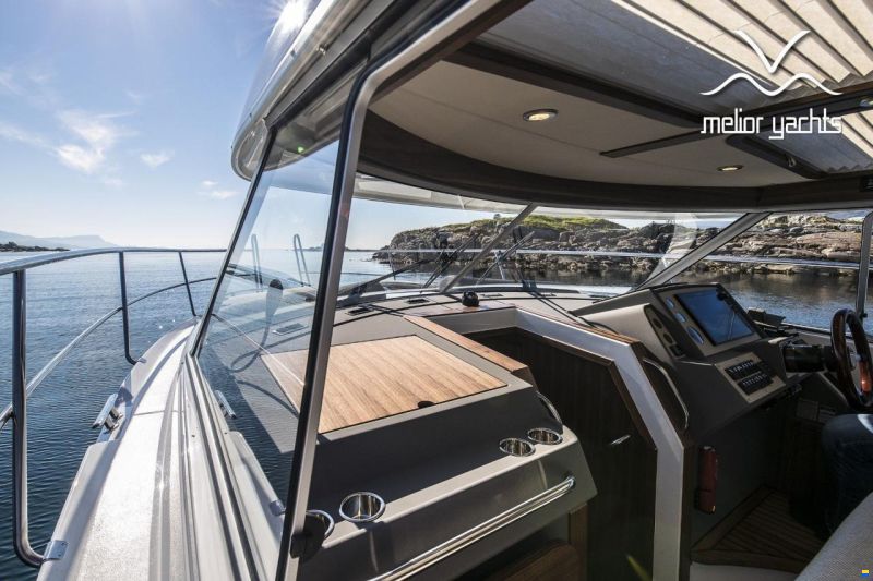 Saga 385 - Edition Walnut Interior