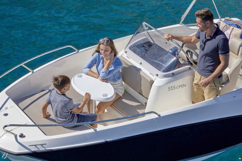 Quicksilver 555 Open + Mercury F80 SUR COMMANDE