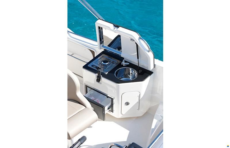 Quicksilver 755 Sundeck + Mercury F175 SUR COMMANDE