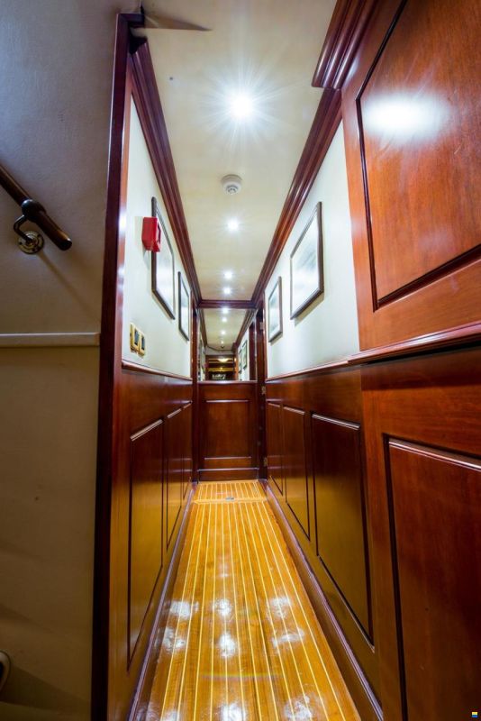 SCHOONER ( KARAVOSKARO ) Lekkas
