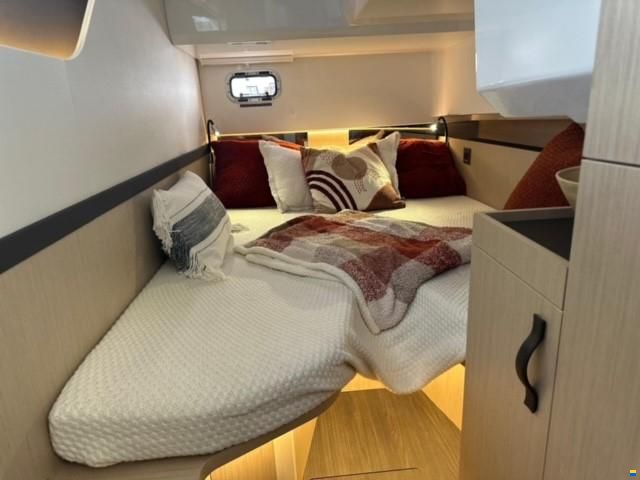 Jeanneau TH 38