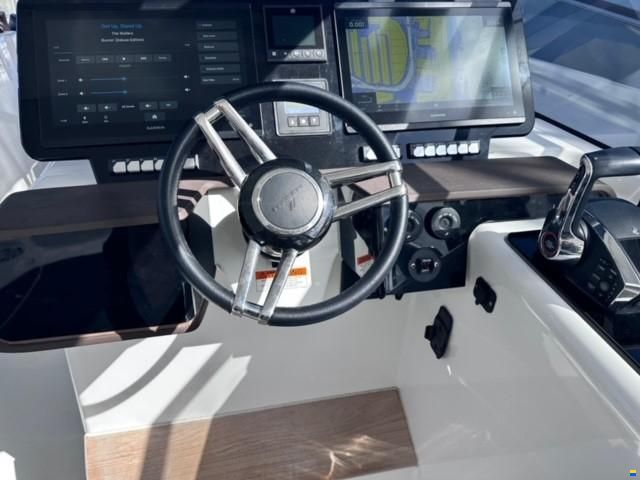 Jeanneau TH 38