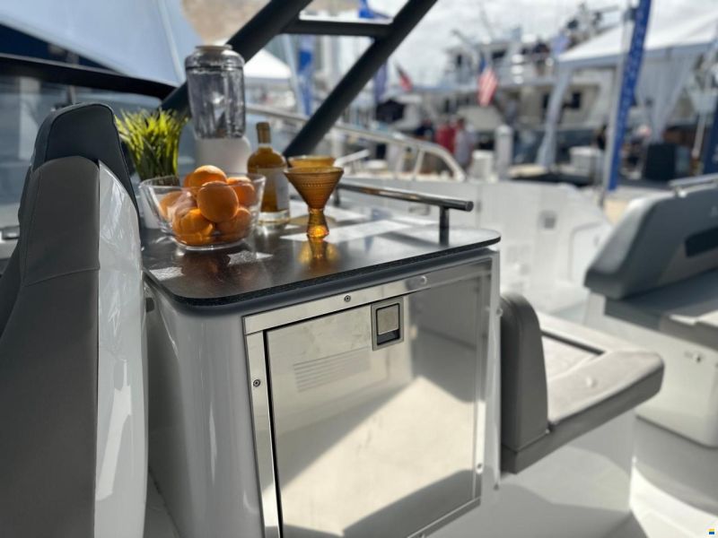 Jeanneau TH 38