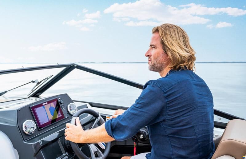 Quicksilver 605 Cruiser + Mercury F115 SUR COMMANDE