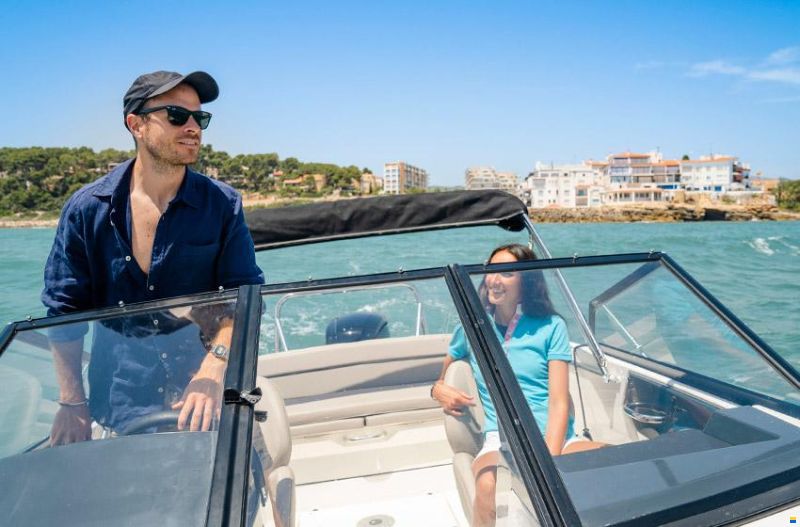 Quicksilver 555 Bowrider + Mercury F80 SUR COMMANDE