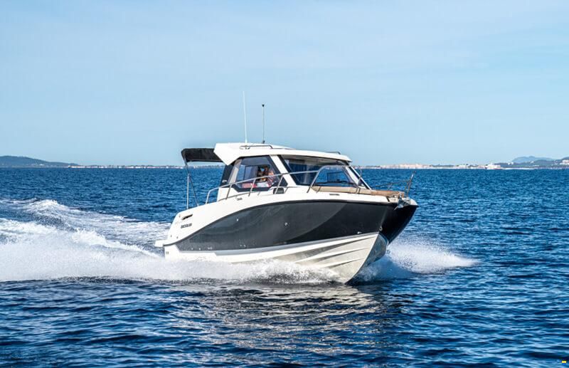 Quicksilver 705 Weekend + Mercury F150 SUR COMMANDE