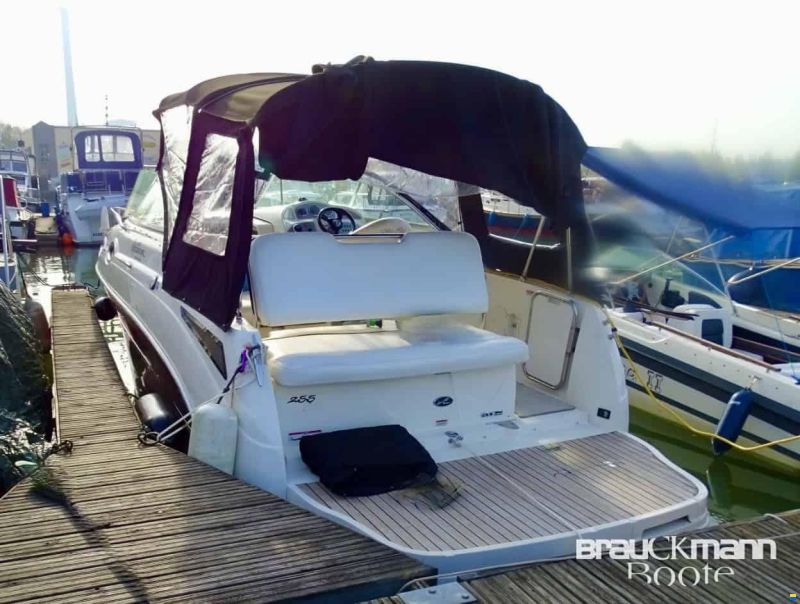 Sea Ray 255 Sundancer