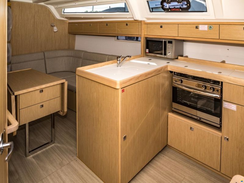 Bavaria CRUISER 37 STYLE