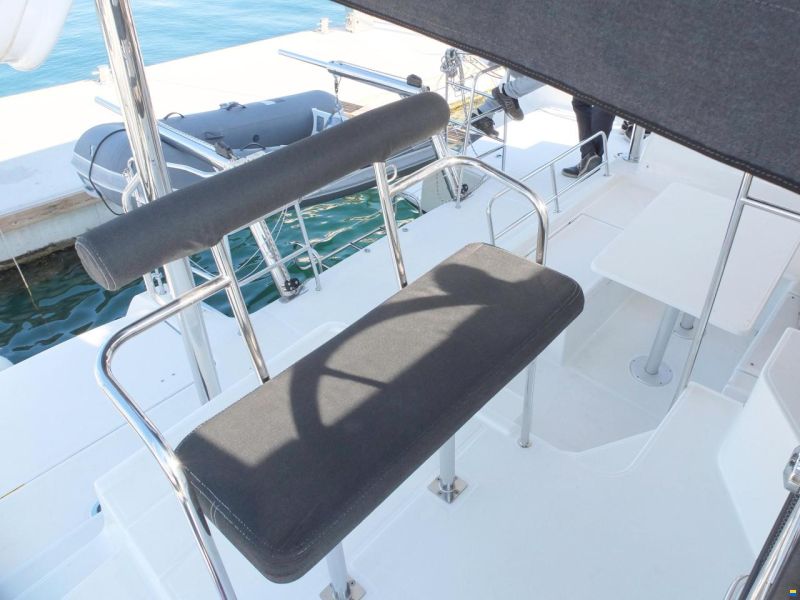 Lagoon 39