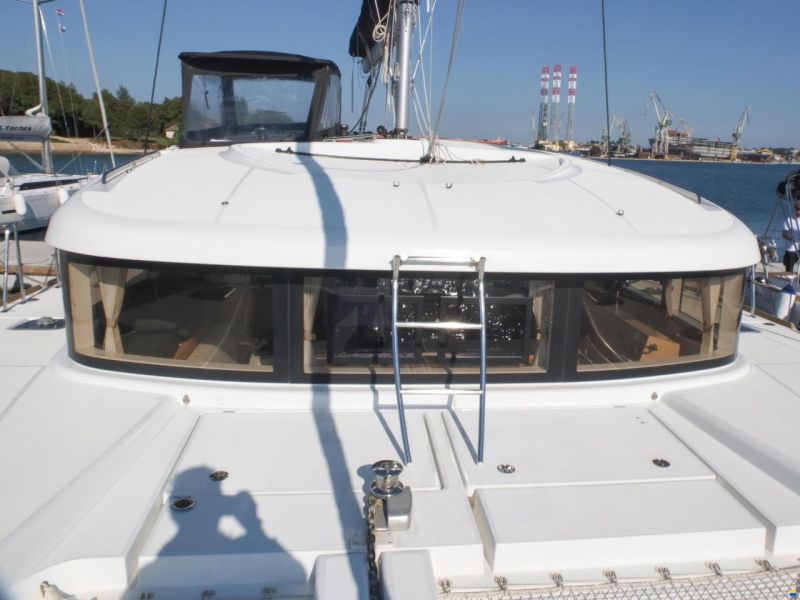 Lagoon 39