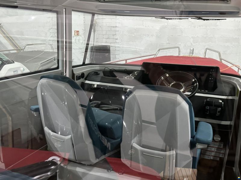 Axopar 28 Cabin