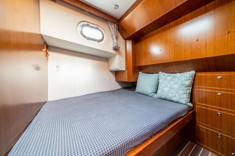 Integrity Trawlers 380Sedan