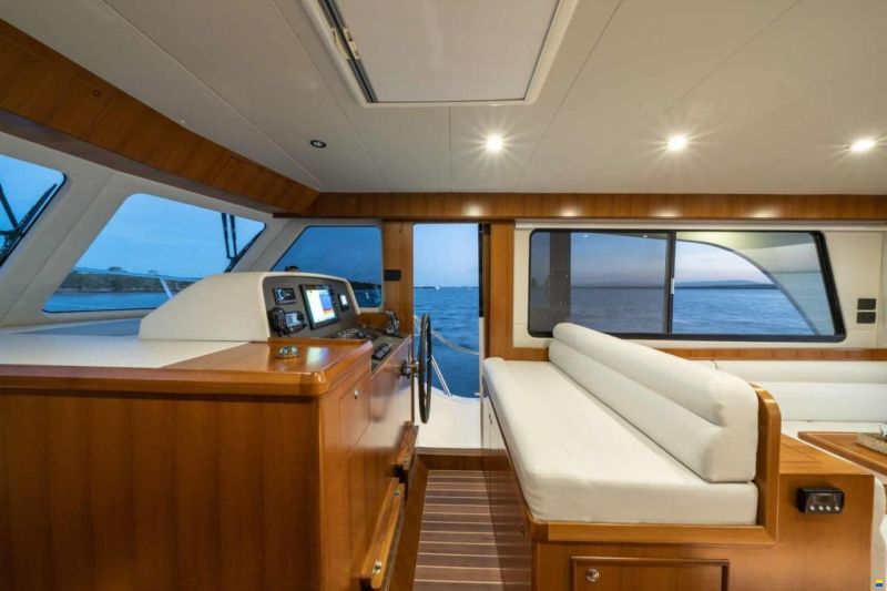 Integrity Trawlers 380Sedan