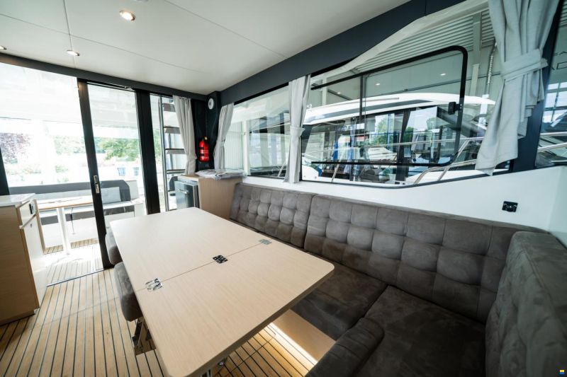 Delphia 12 FLyLounge