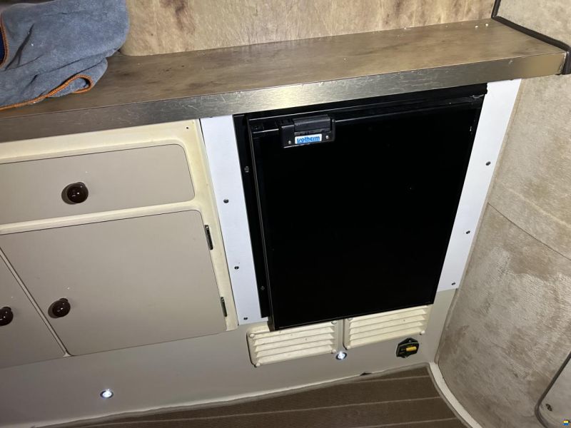 Trojan 9 M Quater Berth Express