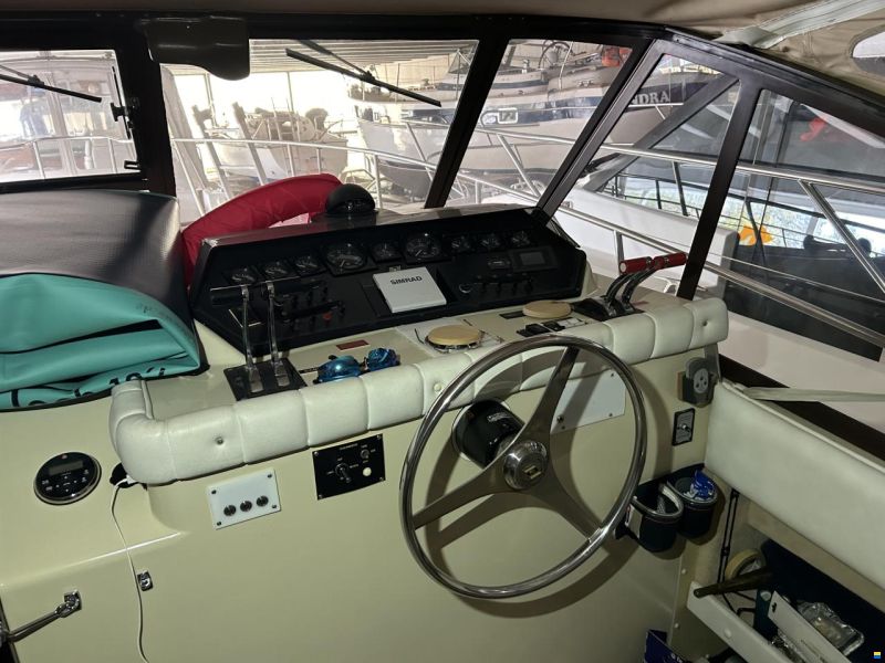 Trojan 9 M Quater Berth Express