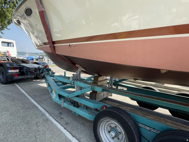 Trojan 9 M Quater Berth Express
