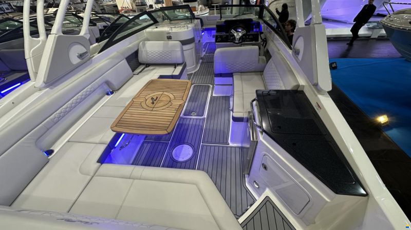 Sea Ray SDXE 290 (NEU auf Bestellung)