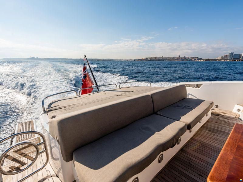 Sunseeker Predator 74