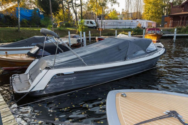 Interboat Intender 820 Sloep