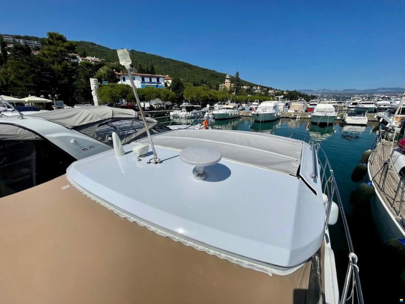 Sessa C32