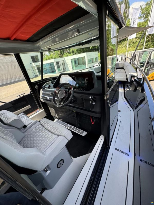 Brabus Shadow 500 Cabin