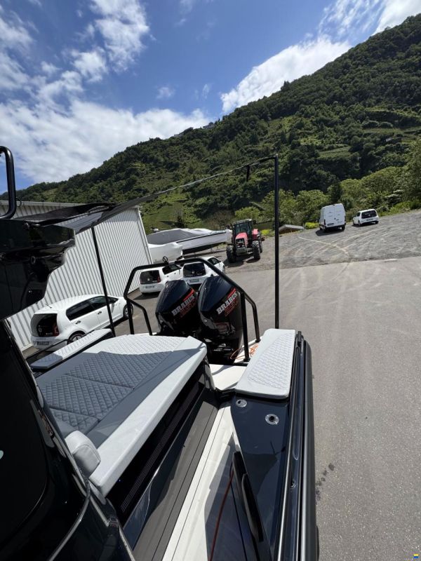 Brabus Shadow 500 Cabin