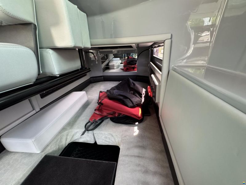 Brabus Shadow 500 Cabin