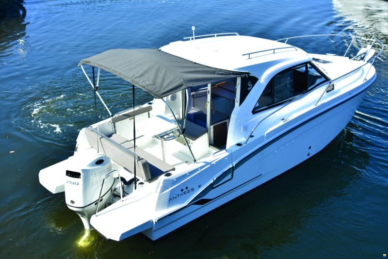 Beneteau Antares 7 OB V2