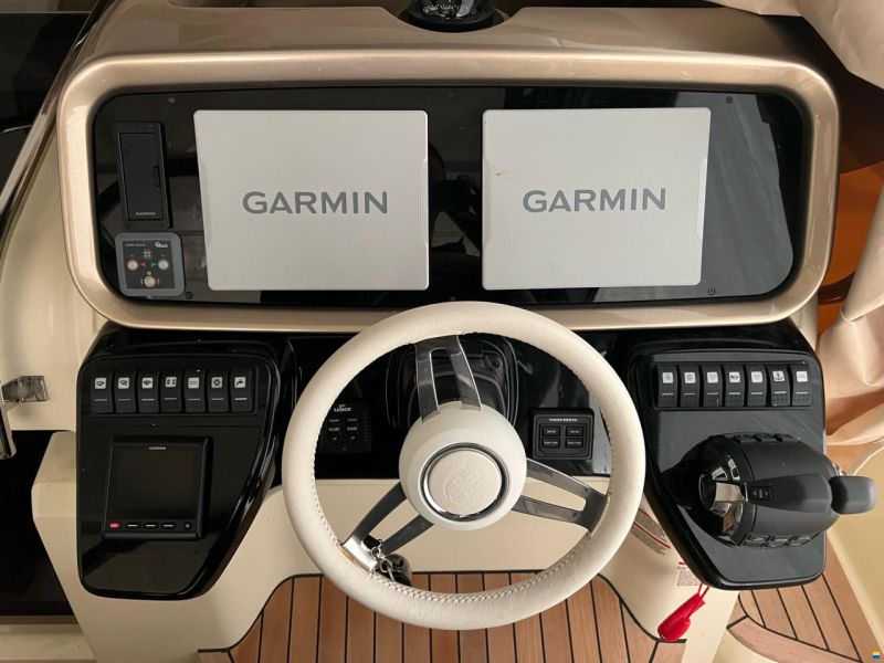 Invictus GT 320