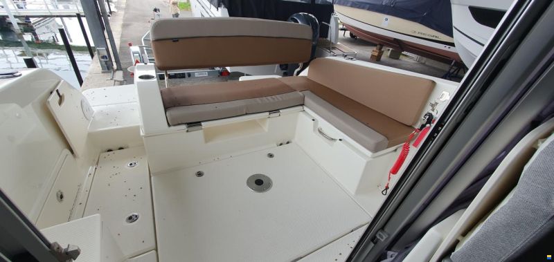 Quicksilver Activ 675 Weekend