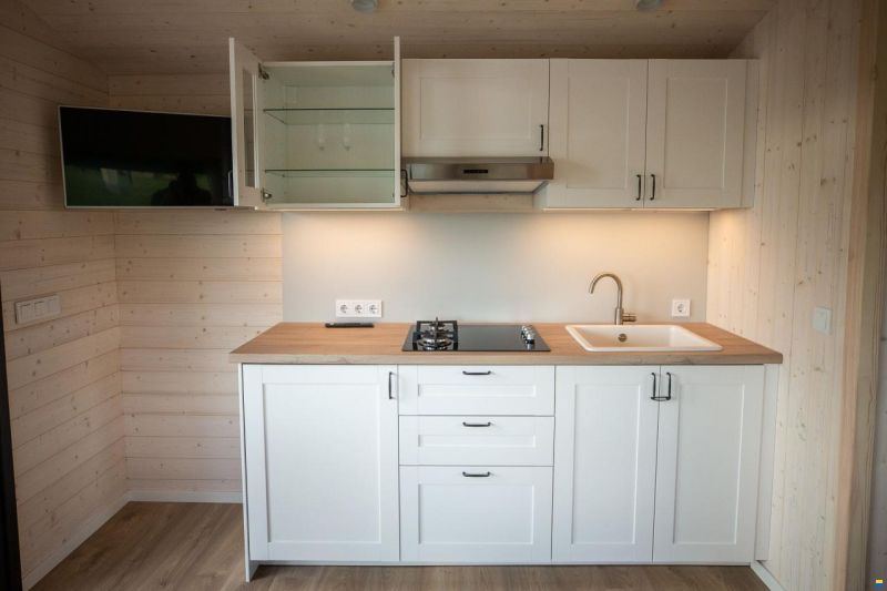 Twin M-Cabin Houseboat