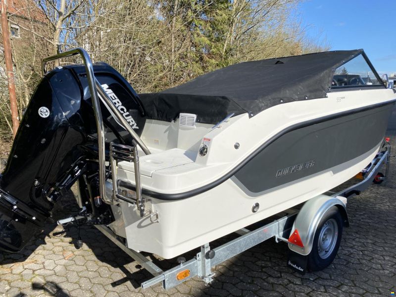 Quicksilver Activ 555 Bowrider