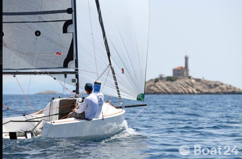 Seascape First 18 / Seascape 18