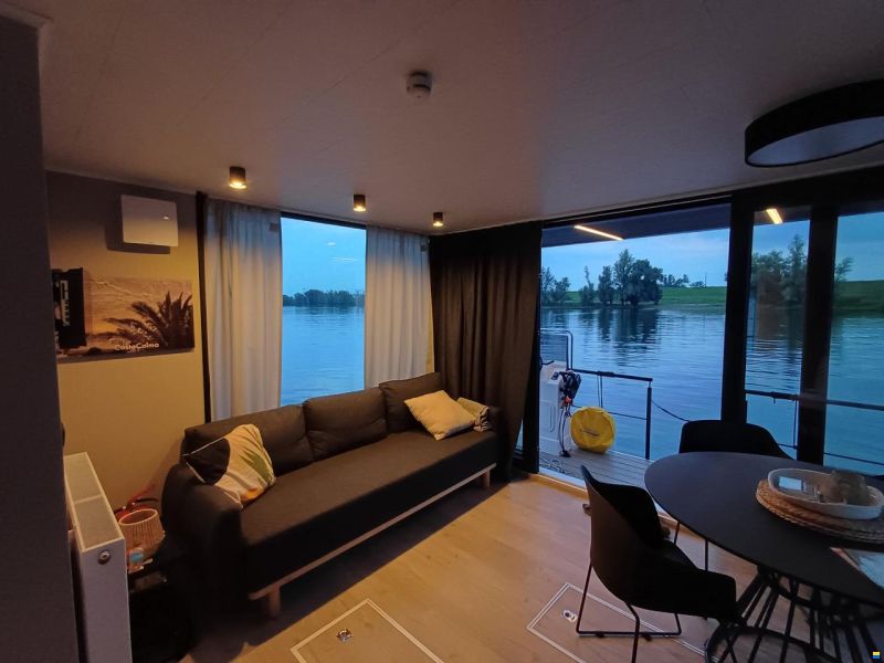 LakeLife family/rental Houseboat