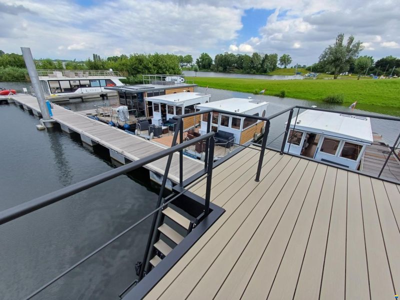 LakeLife family/rental Houseboat
