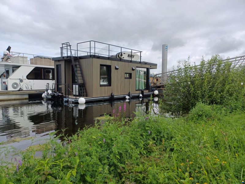 LakeLife family/rental Houseboat