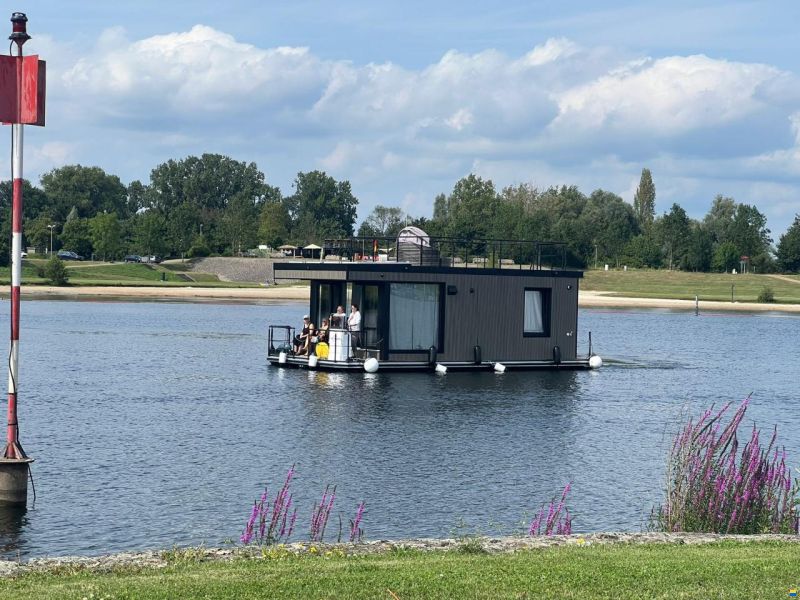 LakeLife family/rental Houseboat