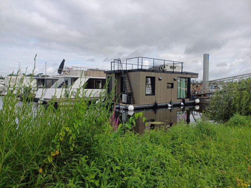 LakeLife family/rental Houseboat
