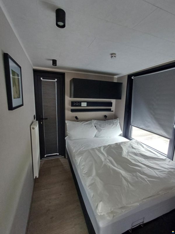 LakeLife family/rental Houseboat