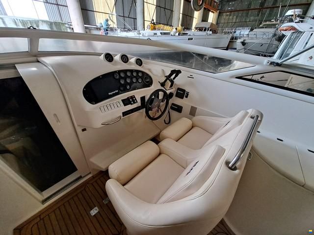 Real Hawk 32