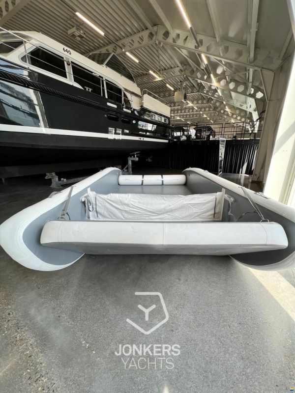 Hovercraft D.o.o. Electricat 450